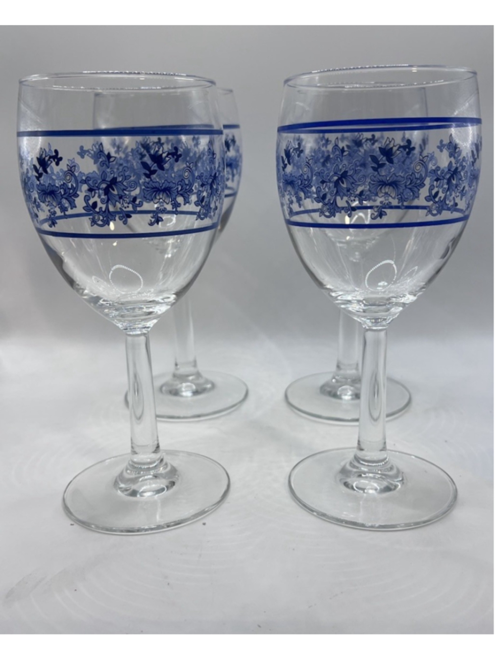 Set of (4) Spode Blue Room Collection Wine Glasses Blue Floral Clear Stemware